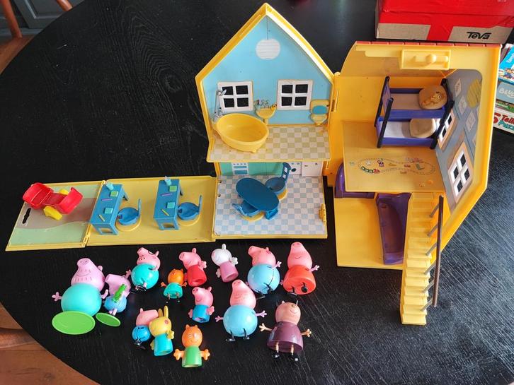 Speelhuis Peppa pig, Kinderen en Baby's, Speelgoed | Poppenhuizen, Gebruikt, Poppenhuis, Ophalen