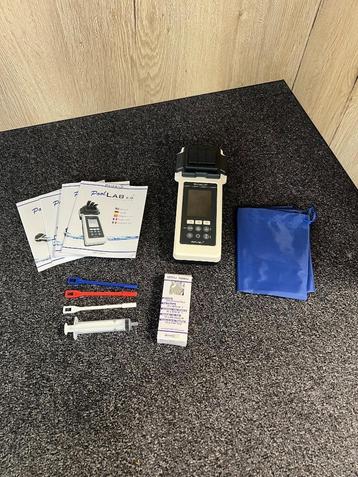 Pool Lab 2.0 digitale watertester voor zwembad en spa beschikbaar voor biedingen