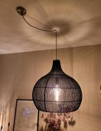 Rieten hanglamp zwart, van Loods5!, Huis en Inrichting, Lampen | Hanglampen, Ophalen, Zo goed als nieuw, Overige materialen, 50 tot 75 cm