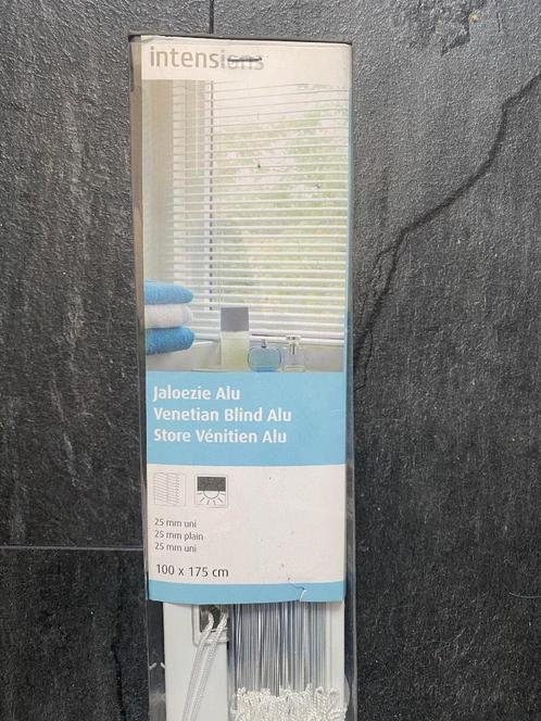 Nieuw - intensions jaloezie 100x175x2,5 - wit, Huis en Inrichting, Stoffering | Gordijnen en Lamellen, Nieuw, Wit, Ophalen of Verzenden