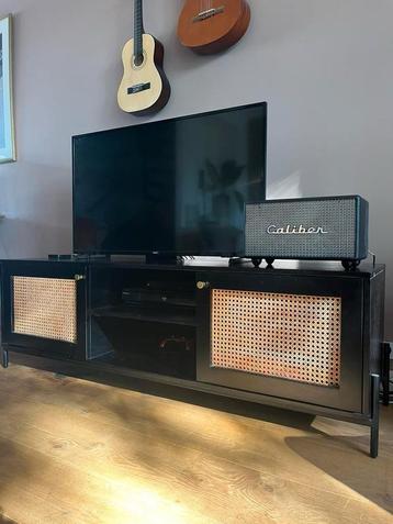 Tv meubel Vienne met Weens vlechtwerk beschikbaar voor biedingen