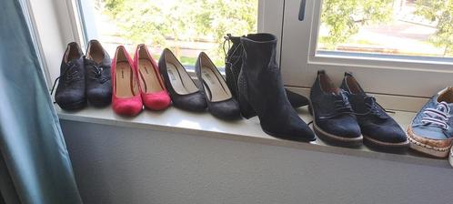 Lees de hele omschrijving! 9 paar schoenen. 1 paar is nieuw., Kleding | Dames, Schoenen, Zo goed als nieuw, Overige typen, Overige kleuren