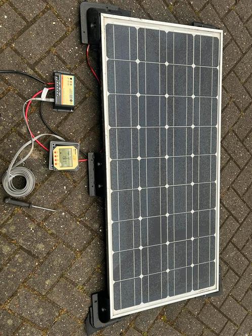 Complete set zonnepanelen met 12v regelaar, Doe-het-zelf en Verbouw, Zonnepanelen en Toebehoren, Zo goed als nieuw, Compleet systeem