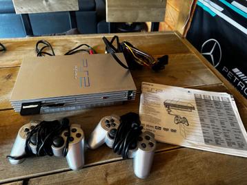 Playstation 2 zilver beschikbaar voor biedingen