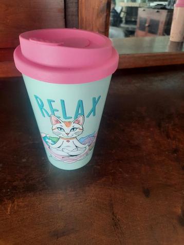 Relax Kat Mok met Deksel beschikbaar voor biedingen