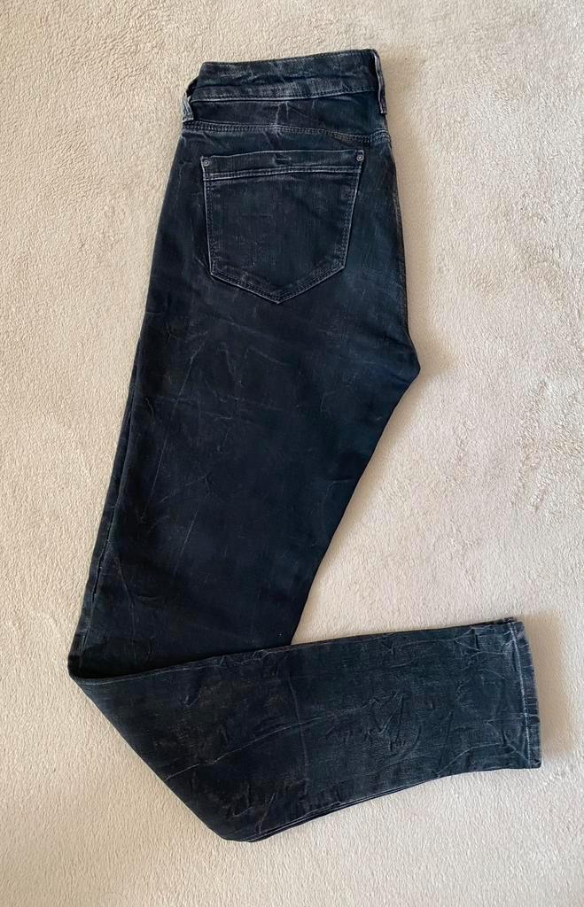 Schattige en praktische spijkerbroek merk Mavi in maat 30/34, Kleding | Dames, Spijkerbroeken en Jeans, Zo goed als nieuw, W30 - W32 (confectie 38/40)