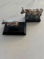 Zilveren koeien 1 op marmeren voet en 1 op houten voet, Antiek en Kunst, Ophalen of Verzenden, Zilver