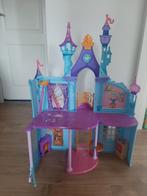 Disney barbie kasteel, Kinderen en Baby's, Poppenhuis, Zo goed als nieuw, Ophalen