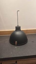 Gruwelijk dikke industriele zwarte robuuste hanglamp!!, Huis en Inrichting, Lampen | Hanglampen, Ophalen, Zo goed als nieuw, Minder dan 50 cm