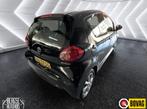 Toyota Aygo 1.0 12V + Airco Elek. Ramen Aux Nap Lmv, Voorwielaandrijving, Stof, Gebruikt, Zwart