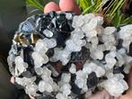 Tetraëdrische Sfaleriet met calciet en pyriet, Verzamelen, Mineralen en Fossielen, Ophalen of Verzenden