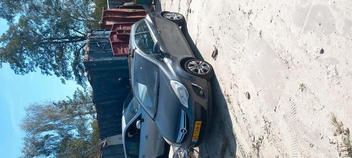 Opel corsa D groen onderdelen verkoop, Auto-onderdelen, Carrosserie en Plaatwerk, Achterklep, Opel, Subaru, Voor, Ophalen of Verzenden