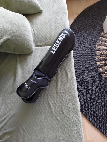 Legend Kickboks Scheenbeschermers XL beschikbaar voor biedingen