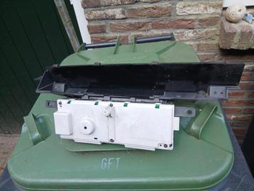 Kilometer teller toyota prius,  om te schakelen naar mijlen  beschikbaar voor biedingen