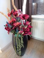 Vaas met zijden bloemen en houten decoratie, Ophalen of Verzenden, Gebruikt, Binnen