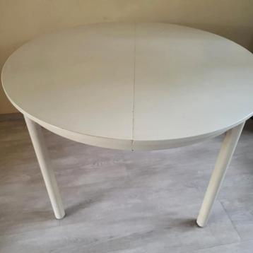 Uitschuifbare Eettafel 115/190cm beschikbaar voor biedingen
