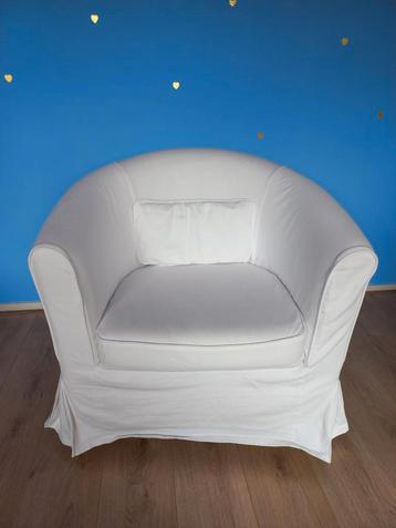 Witte fauteuil met uitwasbare hoes