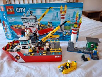 Compleet lego city 60109 brandweer boot beschikbaar voor biedingen