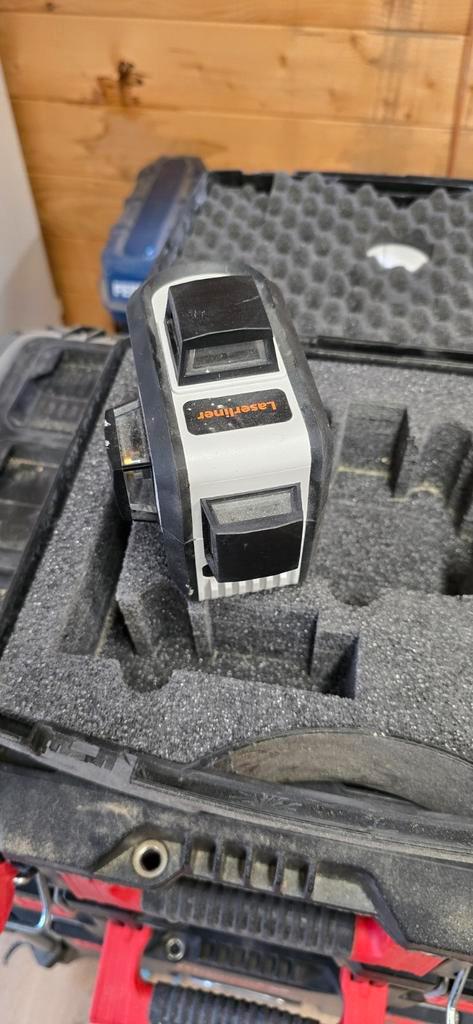 Laserliner 3D Plus Laserwaterpas, Doe-het-zelf en Verbouw, Meetapparatuur, Gebruikt, Licht, Ophalen of Verzenden