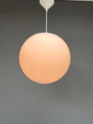 Vintage glazen hanglamp Hala Zeist bol globe wit beschikbaar voor biedingen
