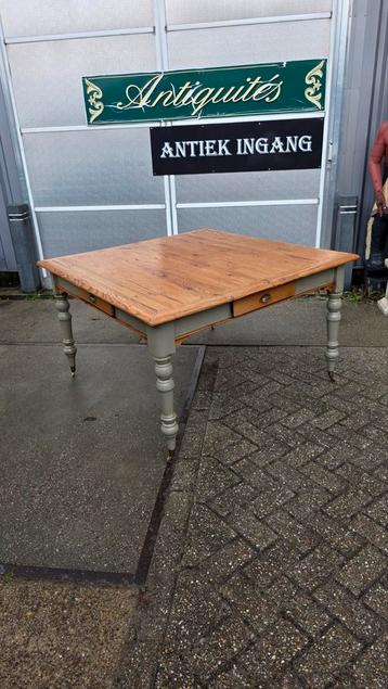 Engelse grenen vierkante eettafel 4 lades beschikbaar voor biedingen