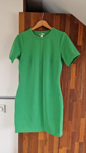 Groen H&M jurkje maat M beschikbaar voor biedingen