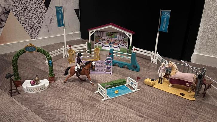 Schleich vriendschappenparcours 42440., Verzamelen, Speelgoed, Zo goed als nieuw, Ophalen of Verzenden