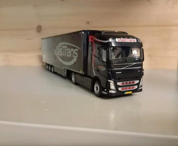 Volvo FH Vlastrans WSI, Hobby en Vrije tijd, Modelauto's | 1:50, Nieuw, Bus of Vrachtwagen, Wsi, Ophalen of Verzenden