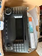 Mercedes W203 radio met navigatie cd, Auto diversen, Autoradio's, Ophalen of Verzenden, Zo goed als nieuw
