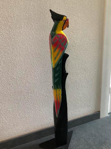 Houten papegaai 82 cm hoog. beschikbaar voor biedingen