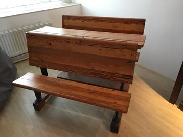 schoolbank/ klapbank/ bureau/ lessenaar beschikbaar voor biedingen