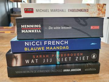 Lekker lezen op vakantie? Diverse thrillers te koop! beschikbaar voor biedingen