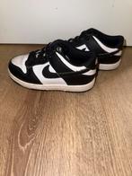Nike Dunk Low peuterschoenen maat 26, Ophalen of Verzenden, Zo goed als nieuw, Jongen of Meisje, Schoenen