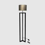 Vloerlamp van staal met luxe uitstraling, Huis en Inrichting, 100 tot 150 cm, Nieuw, Ophalen of Verzenden, Metaal