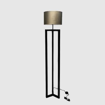 Vloerlamp van staal met luxe uitstraling beschikbaar voor biedingen