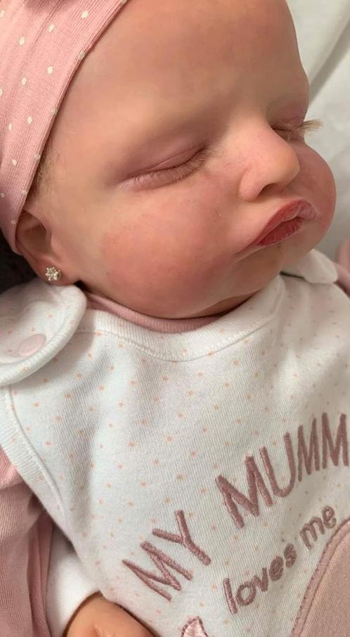 Reborn baby Rosalie, Verzamelen, Poppen, Zo goed als nieuw, Overige typen, Levensecht of Reborn, Ophalen