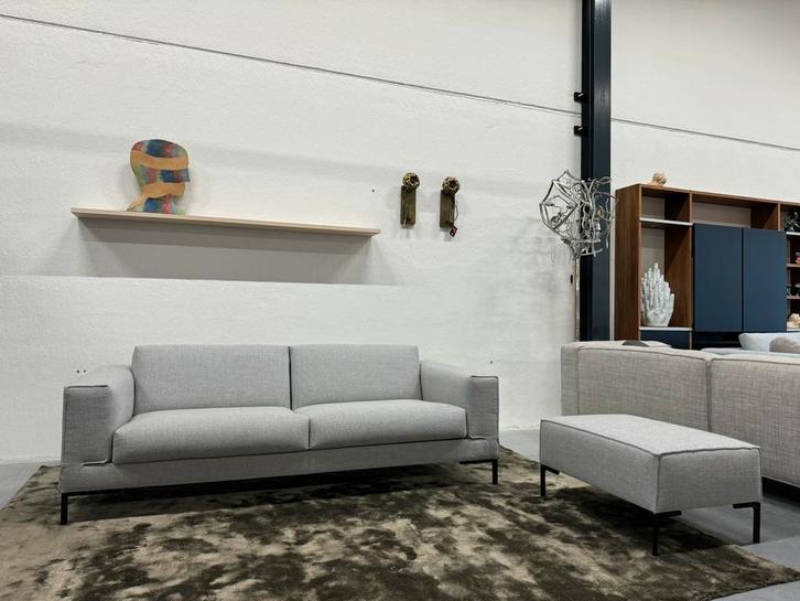 Nieuw Design on Stock Aikon Bank 3 zits Milton Surf Stof, Huis en Inrichting, Banken | Bankstellen, Nieuw, Rechte bank, Driepersoons