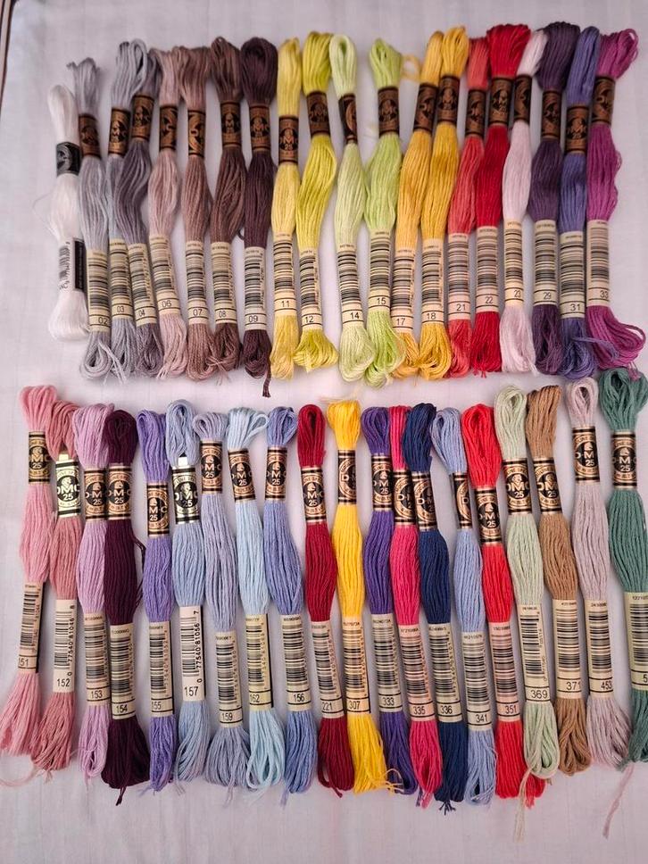 pakketje nr 1 van 40 strengen dmc borduurgaren, Hobby en Vrije tijd, Borduren en Borduurmachines, Nieuw, Borduurgaren of Zijde