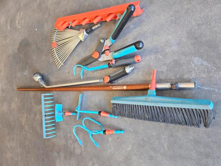 Gardena tuingereedschap met andere gratis erbij., Tuin en Terras, Hand-tuingereedschap, Zo goed als nieuw, Ophalen