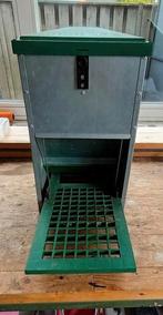 Feedomatic Trapbak voerbak kippen 8 kg, Dieren en Toebehoren, Pluimvee | Toebehoren, Ophalen of Verzenden, Zo goed als nieuw, Drinken en Voederen