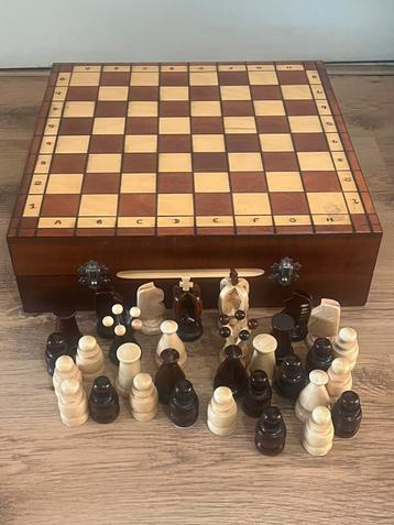 Vintage SmHout Schaakspel Met Houten kistje met Bord beschikbaar voor biedingen