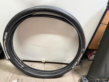 Set Schwalbe Kojak 26 x 1.35 race banden met binnenband beschikbaar voor biedingen