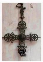 Religie Byzantijns kruis, metaal, 49 cm hg x 30 cm br., Antiek en Kunst, Antiek | Religie, Ophalen of Verzenden
