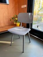 Ahrend Revolt Stoel - Friso Kramer Design, Huis en Inrichting, Stoelen, Ophalen, Zo goed als nieuw, Metaal, Eén