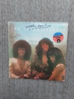 vinyl lp The Three Degrees with love, Cd's en Dvd's, Vinyl | R&B en Soul, 1960 tot 1980, Gebruikt, Ophalen of Verzenden, 12 inch