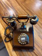 Houten telefoon met koper  Lyon,jaren 80,vintage retro look, Telecommunicatie, Vaste telefoons | Niet Draadloos, Ophalen of Verzenden