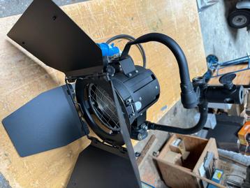 Stand Fresnel spot 650 W beschikbaar voor biedingen