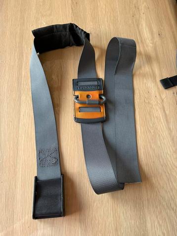 LifeHammer 19161 SAFETY BELT SOLUTION Gordel-doorvoer beschikbaar voor biedingen
