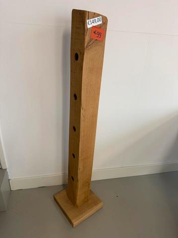 Wijnpaal massief eiken beschikbaar voor biedingen