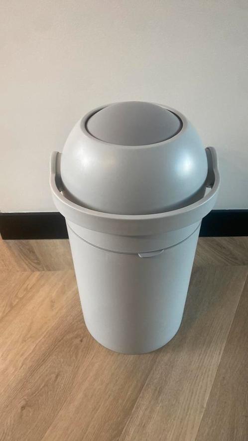 WE-TOO luieremmer., Huis en Inrichting, Woonaccessoires | Prullenbakken, Zo goed als nieuw, Kunststof, Minder dan 50 cm, 40 liter of meer